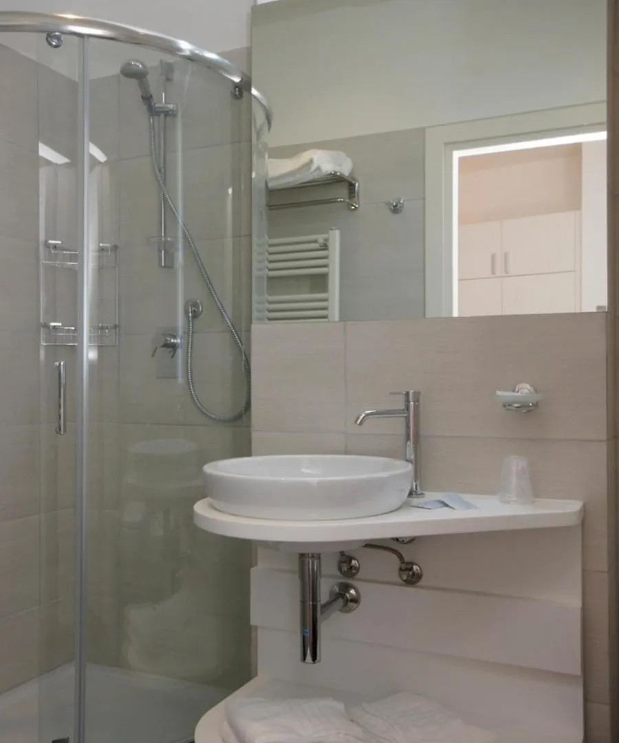Hotel Aragosta Cattolica