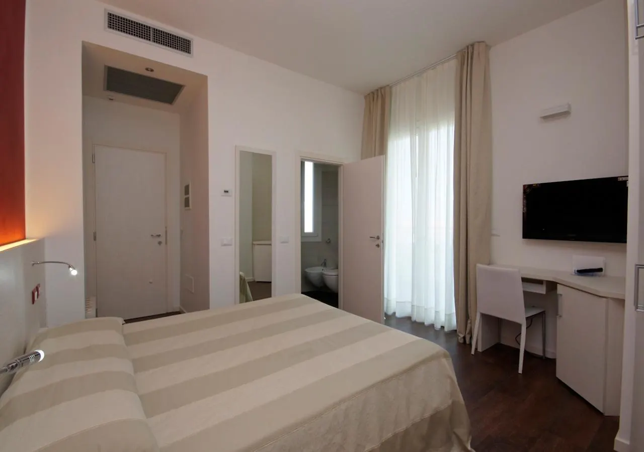 Hotel Aragosta Cattolica