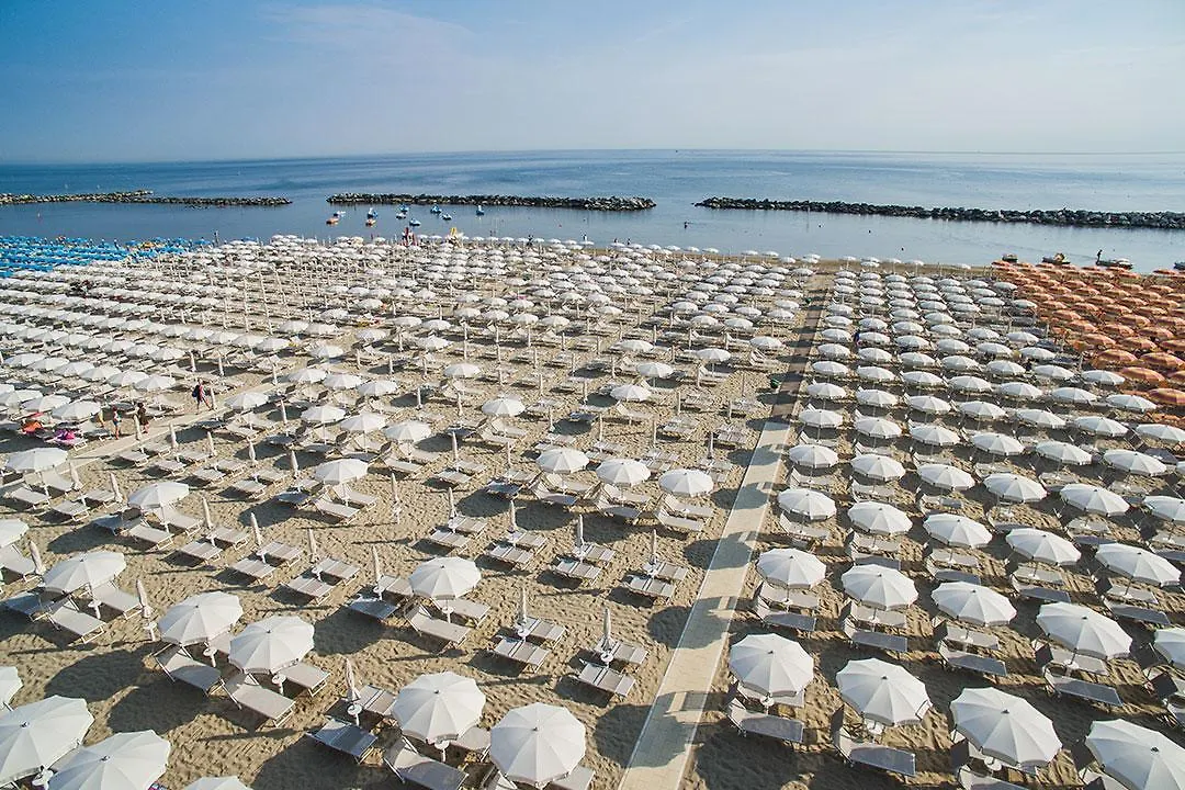 Hotel Aragosta Cattolica